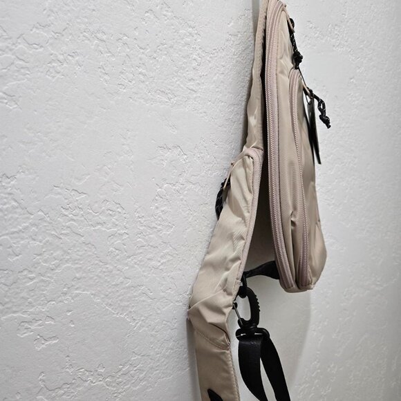 NWT | Puma | Myriad Sling Bag - Picture 4 of 5